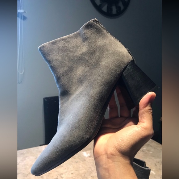 Millie’s suede boots - Picture 7 of 15